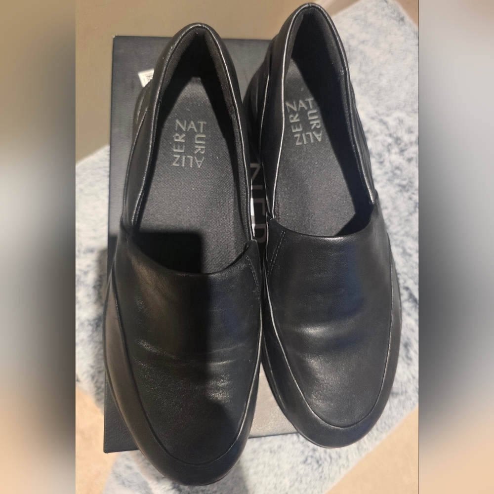 Naturalizer Black Leather Slip-On Loafers